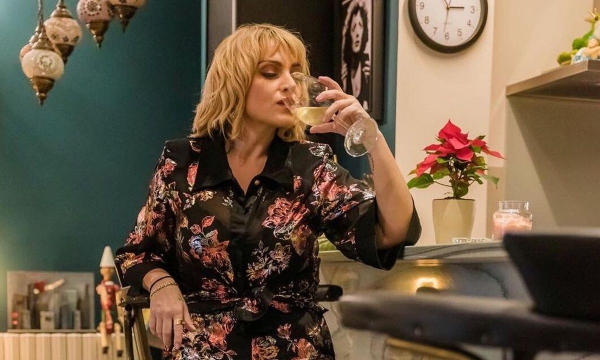 Ζουγανέλη: Το σπίτι της μοιάζει με… μικρή όμορφη πόλη! Στο σαλόνι έχει το δικό της μπαράκι