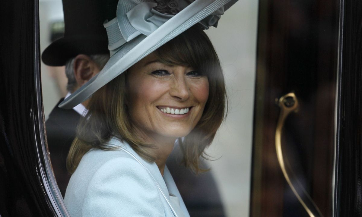 Η μητέρα της Kate Middleton αποκάλυψε τι κάνει με τα εγγόνια της, George, Charlotte και Louis
