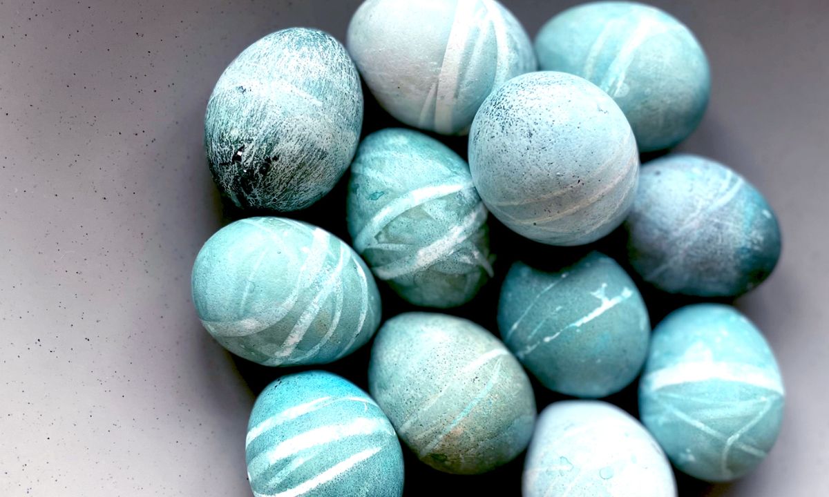 Shibori: Η ιαπωνική τεχνική μπορεί να ομορφύνει ακόμη και τα πασχαλινά σου αυγά