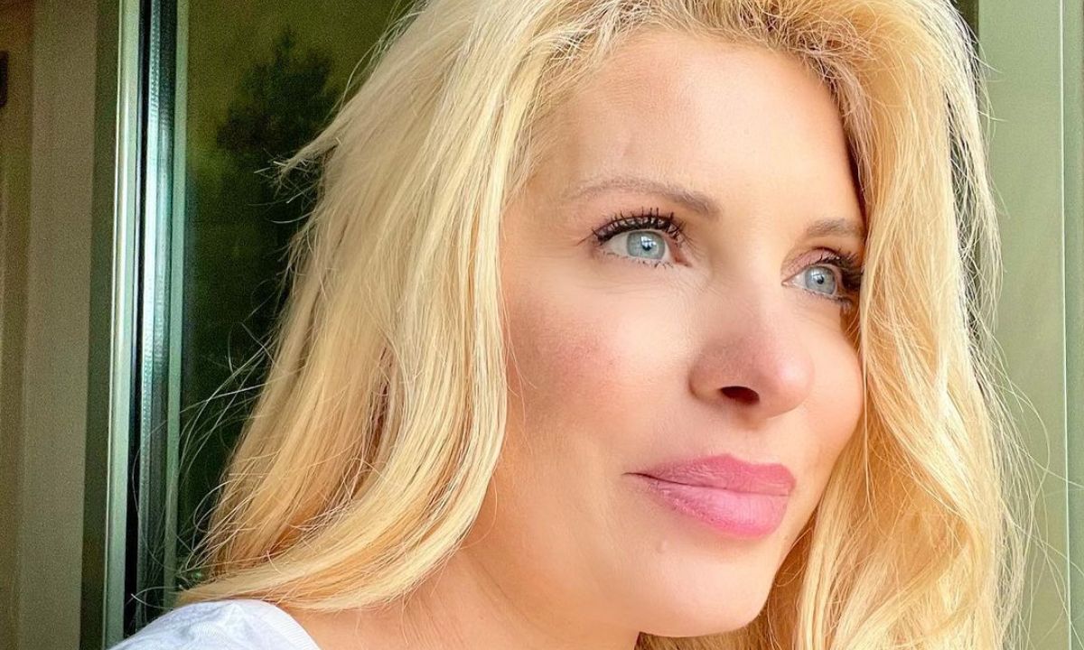 Ελένη Μενεγάκη: Για πρώτη φορά στα γραφεία του Mega (video)