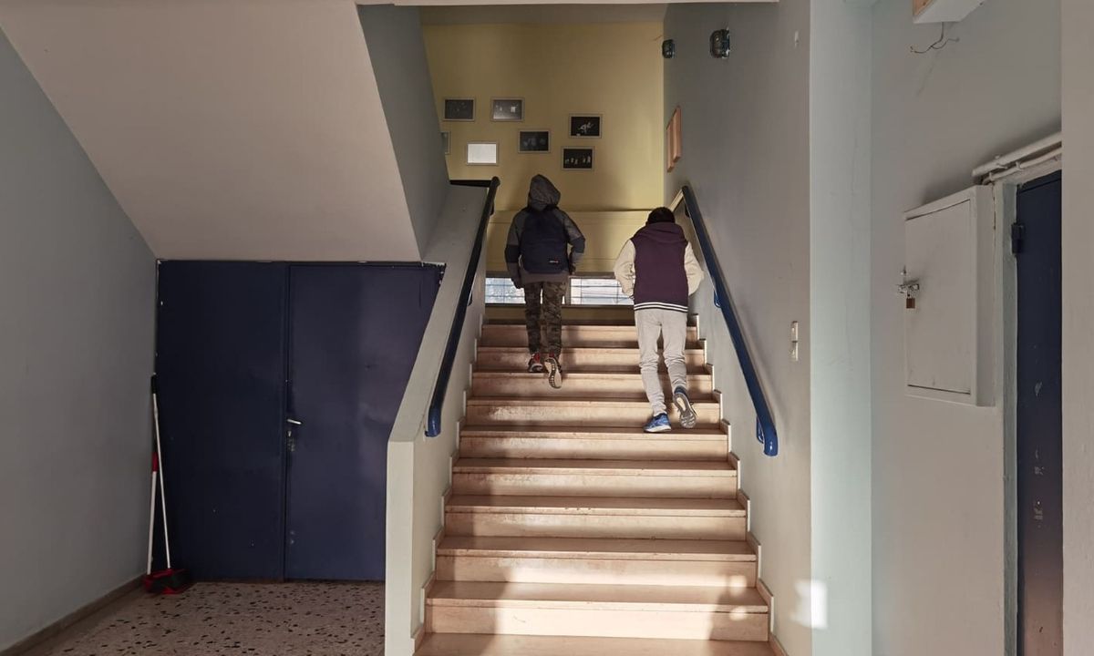Άνοιξαν γυμνάσια, δημοτικά, νηπιαγωγεία - Ρεπορτάζ Newsbomb.gr: Με τα αρνητικά self test οι μαθητές