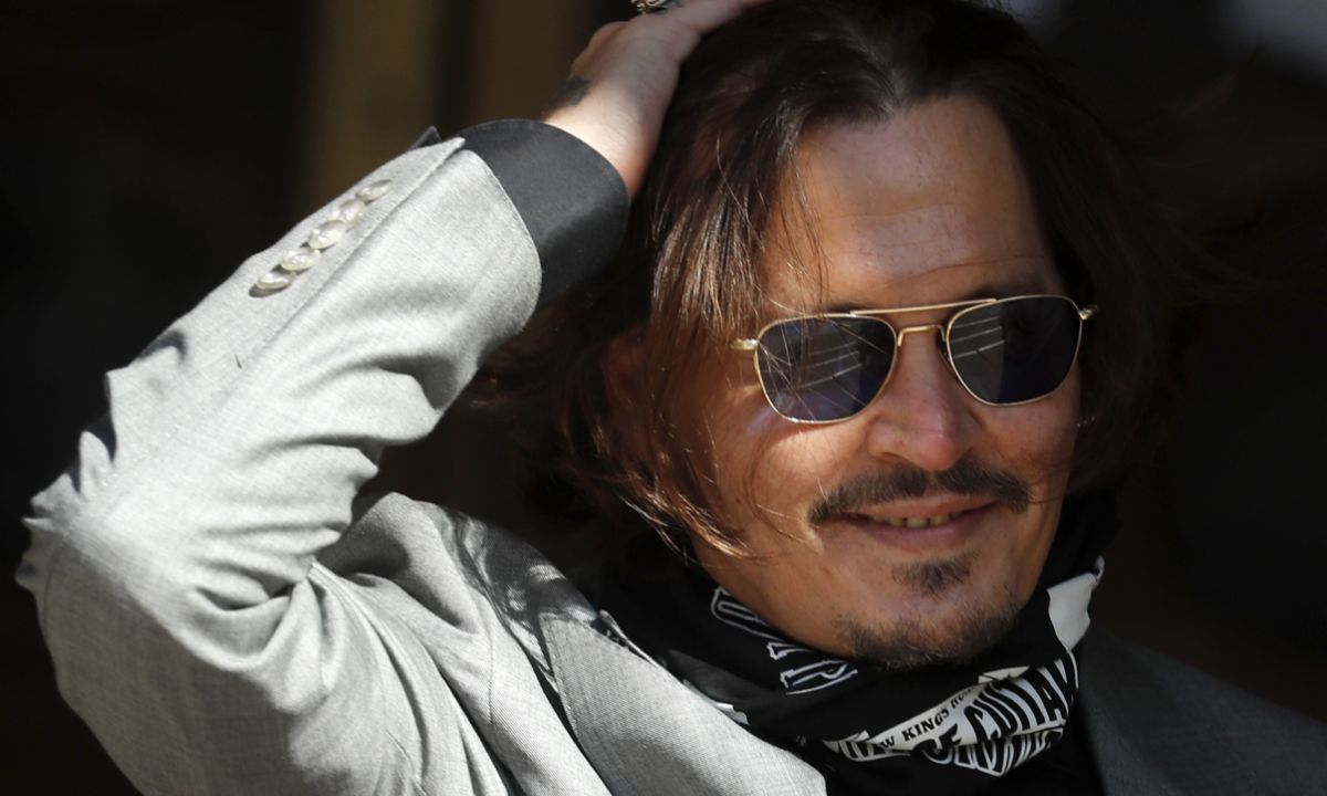 Ο Johnny Depp αποκάλυψε πόσα χρήματα έχασε λόγω της διαμάχης του με τη Heard