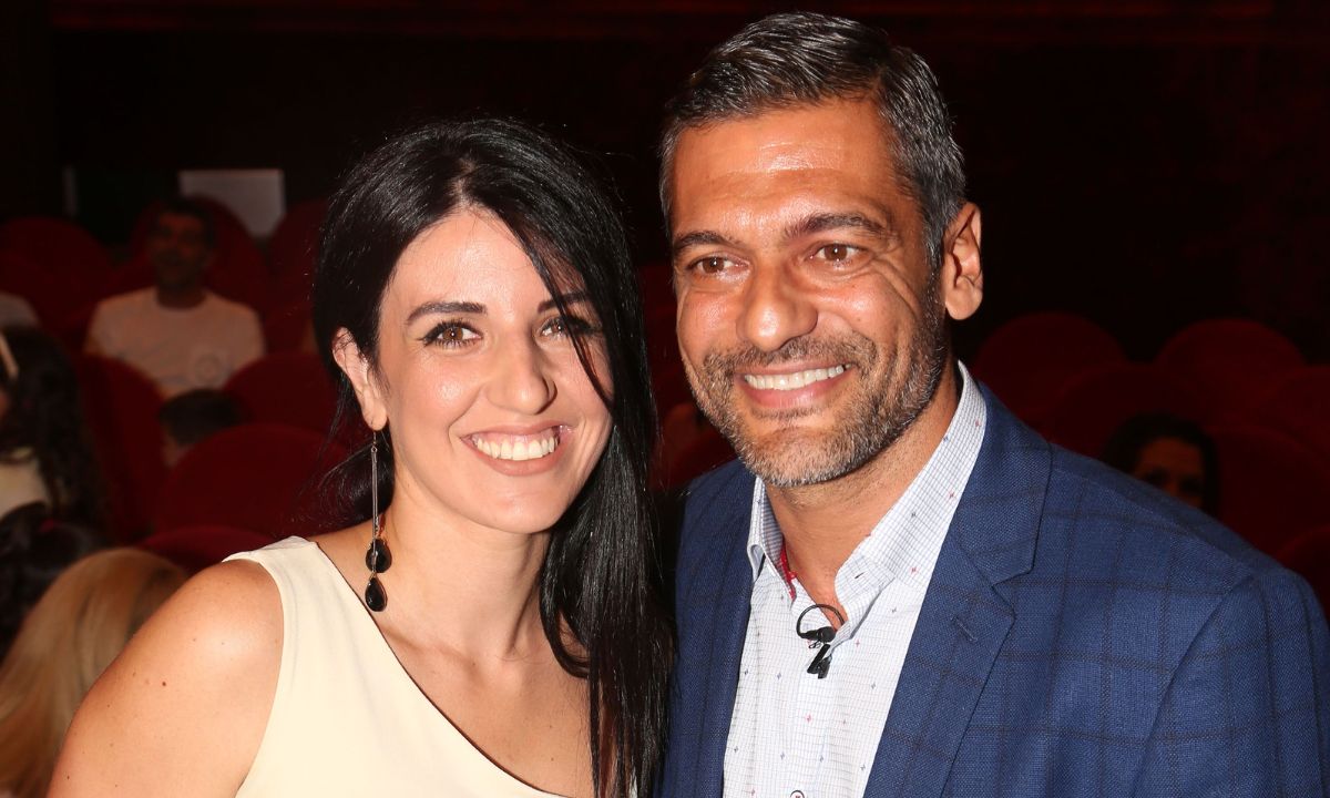 Στέλιος Κρητικός: Έγκυος η σύζυγός του - Τα πρώτα πλάνα με φουσκωμένη κοιλίτσα