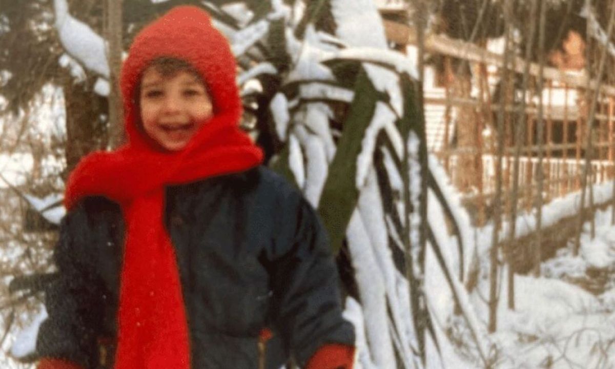 Αναγνωρίζετε το παιδάκι στην φωτογραφία; Κι όμως, είναι γνωστός Έλληνας ηθοποιός!