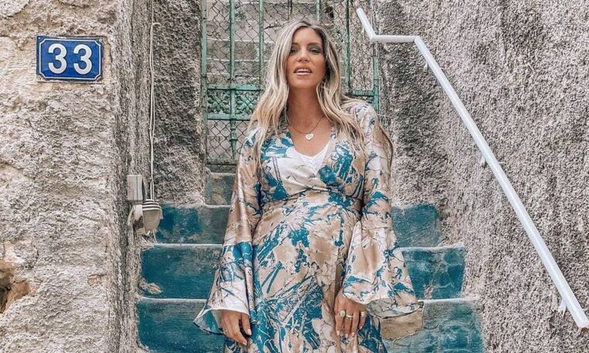 Αθηνά Οικονομάκου: Μπήκε στον 9ο μήνα της εγκυμοσύνης και ποζάρει με μπικίνι