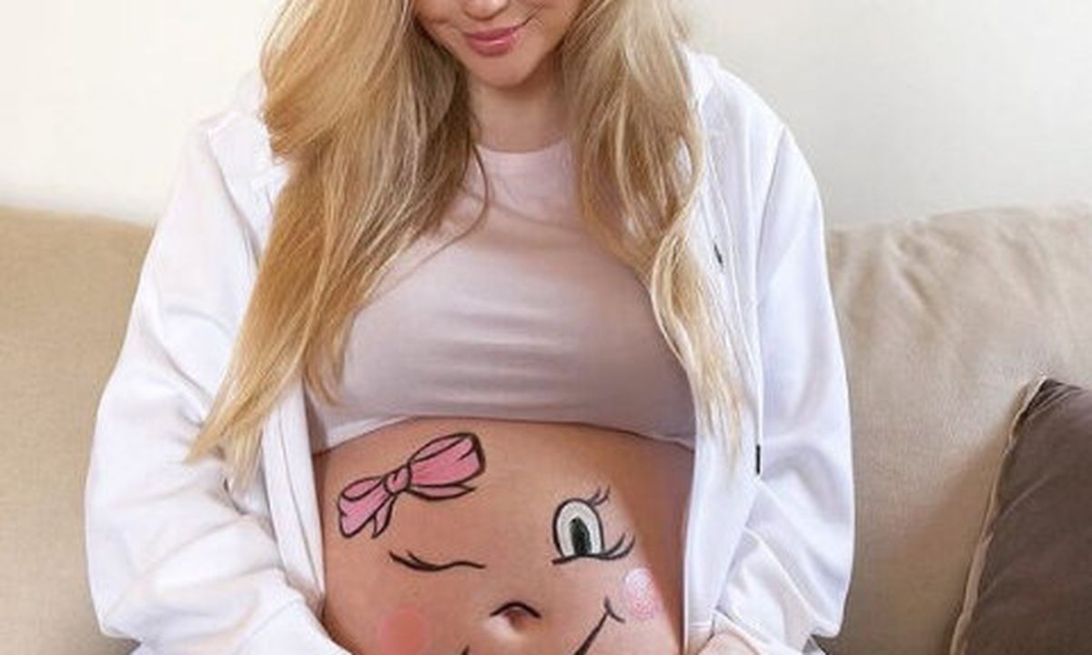 Πασίγνωστη Ελληνίδα ηθοποιός γεννάει και μάντεψε σε πόσες φωτό την είδαμε με φουσκωμένη κοιλίτσα