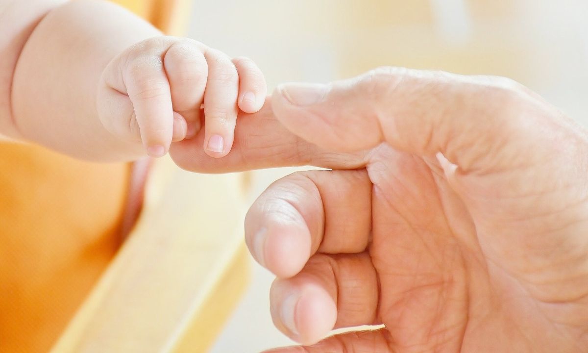 ΟΠΕΚΑ - Επίδομα παιδιού Α21: Πότε πληρώνεται η 2η δόση - Ποιοι θα δουν αύξηση