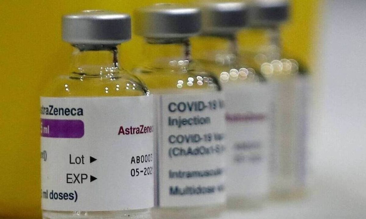 Νέα καταγγελία για το Εμβόλιο AstraZeneca: Γυναίκα υποστηρίζει πως τα έβλεπε όλα... διπλά