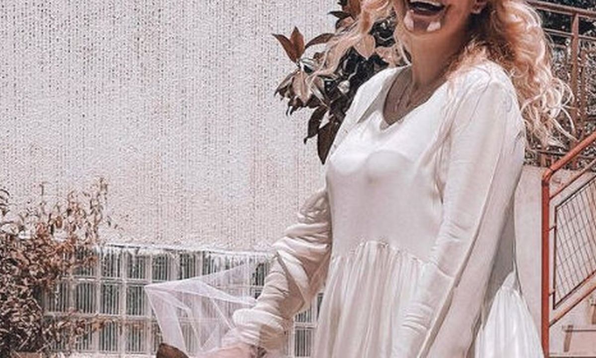 Πασίγνωστη Ελληνίδα ηθοποιός παντρεύτηκε λίγο πριν γίνει μαμά–Το ξεχωριστό νυφικό και οι πρώτες φωτό