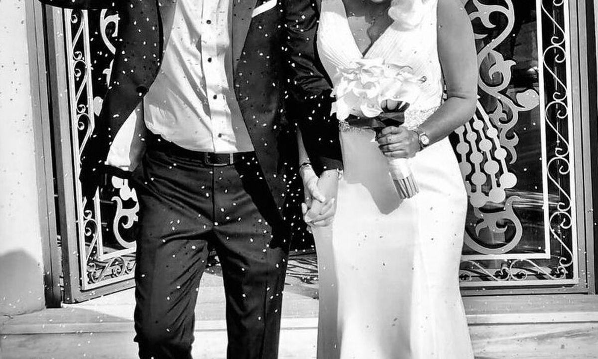 Χώρισαν, τα ξαναβρήκαν και παντρεύτηκαν χωρίς να το πάρει είδηση κανείς! Οι πρώτες φωτό του γάμου!