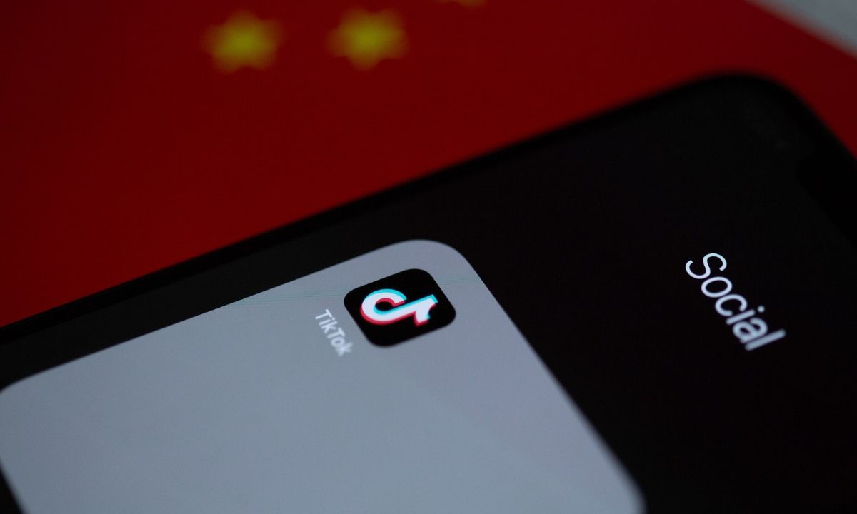 Σοκαριστικό: 13χρονη κάηκε προσπαθώντας να τραβήξει βίντεο για το TikTok (video)