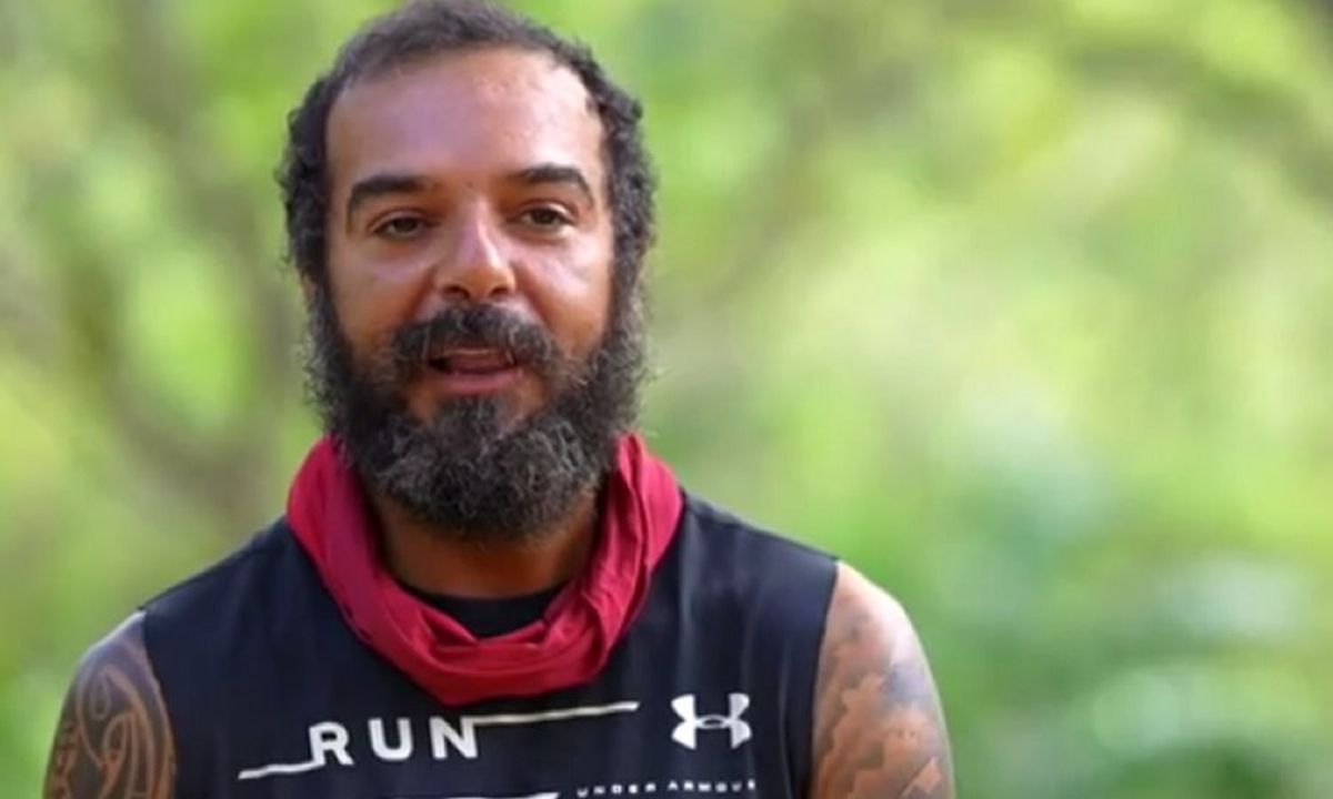 Survivor: Τριαντάφυλλος: Το πρώτο βίντεο πριν μπει στο αεροπλάνο για Ελλάδα - Είναι αγνώριστος
