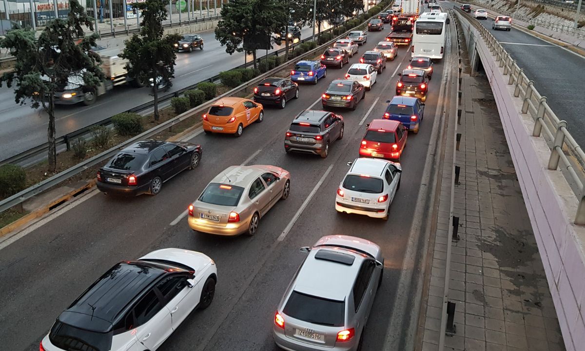 Κίνηση ΤΩΡΑ: Λεωφόρος ταλαιπωρίας ο Κηφισός – Πού υπάρχει μποτιλιάρισμα