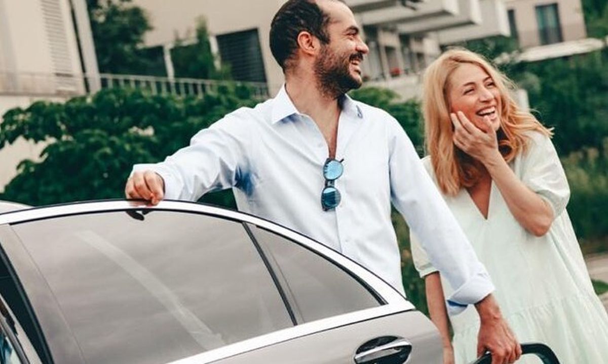 Μαρία Ηλιάκη - Στέλιος Μανουσάκης: Η βόλτα με τη νεογέννητη κόρη τους και ο ενθουσιασμός