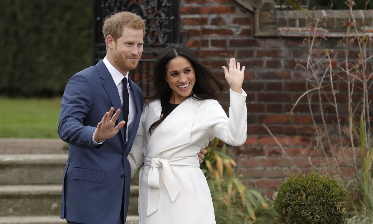 Mέγκαν Μαρκλ: Η πρώτη βόλτα μετά τη γέννηση της κόρης της- Το «τσατ» με το Μπάκιγχαμ