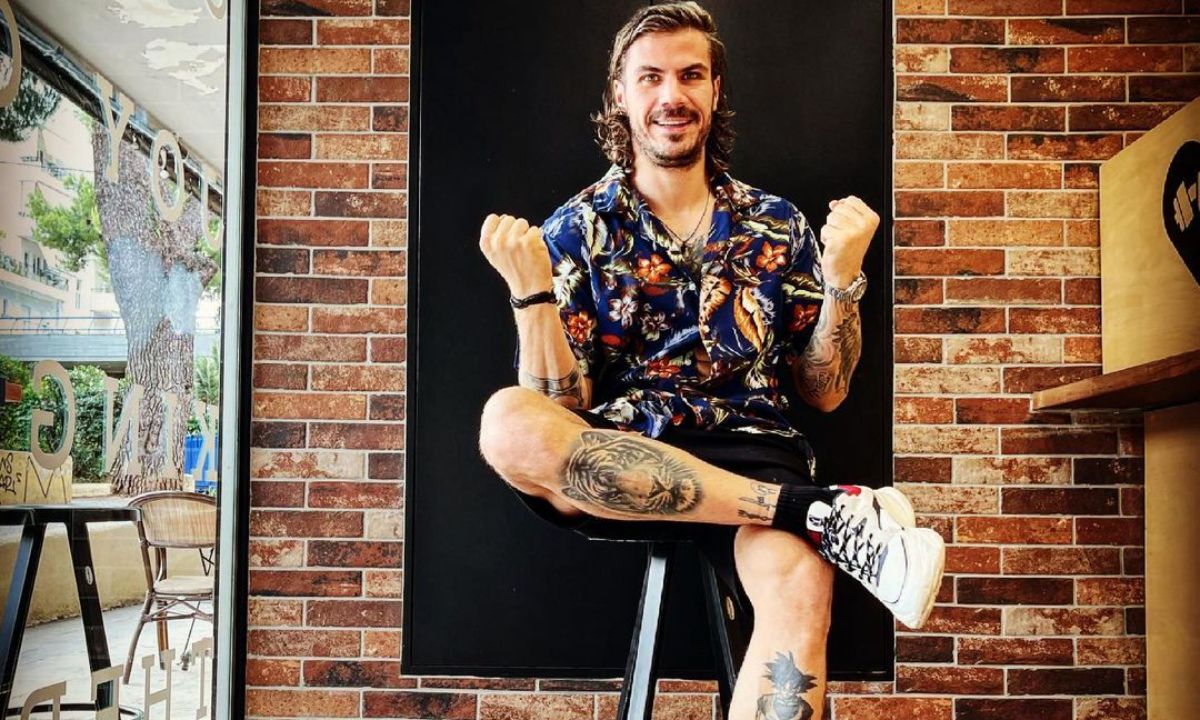 Άκης Πετρετζίκης: Σου βάζει δύσκολα στις Πανελλήνιες με το πιο fun quiz