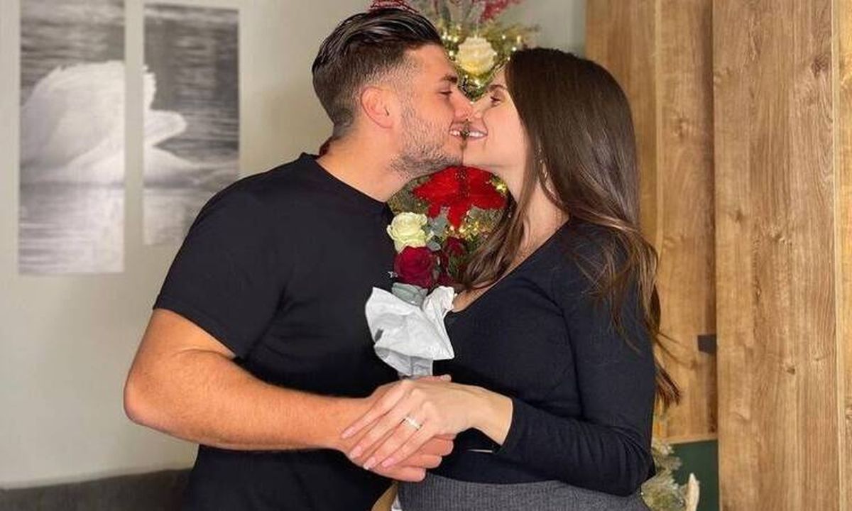 Αλέξανδρος Κοψιάλης - Σοφία Φυρού: Θα λιώσετε με τη νέα φωτό με τον γιο τους!