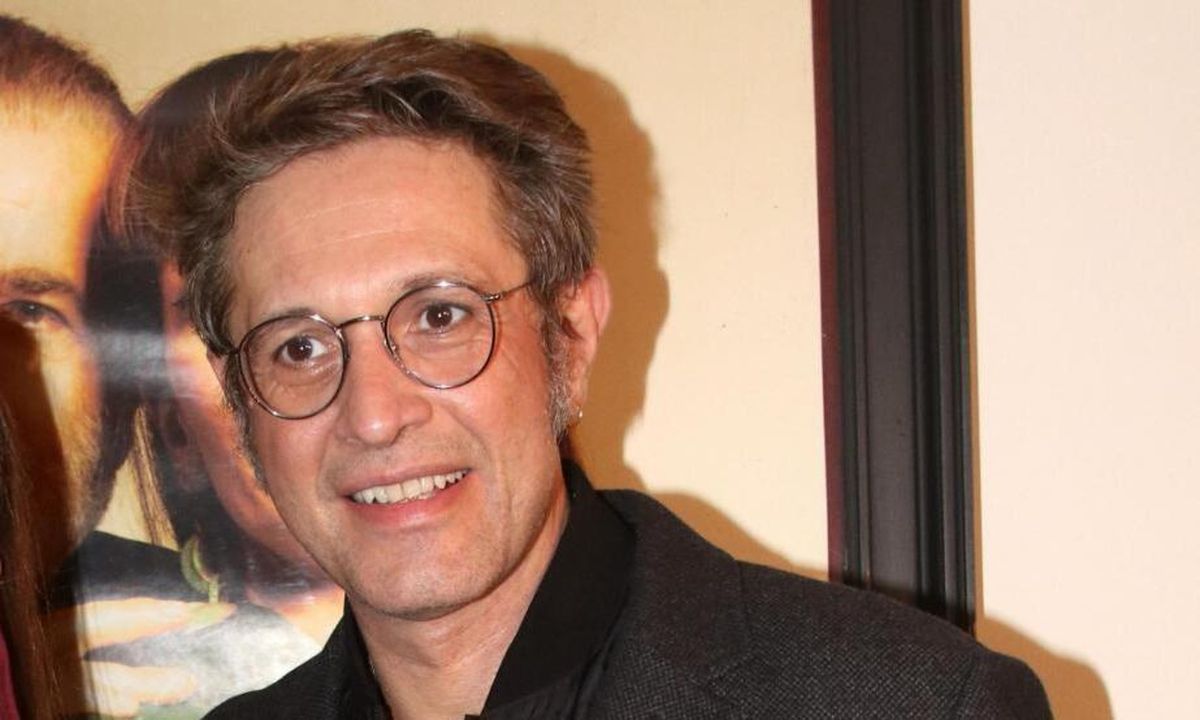 Άγριες Μέλισσες: Όλα όσα θέλεις να ξέρεις για τον Ακύλα Μεγαρίτη – Οι πρώτες φωτό από τα γυρίσματα