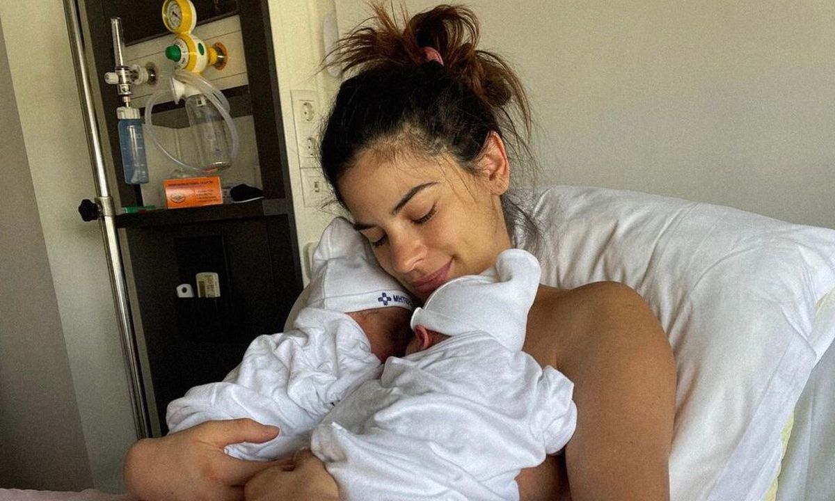 Χριστίνα Μπόμπα: Μας ξεναγεί στο στολισμένο δωμάτιο της λίγο πριν την έξοδο από το μαιευτήριο!