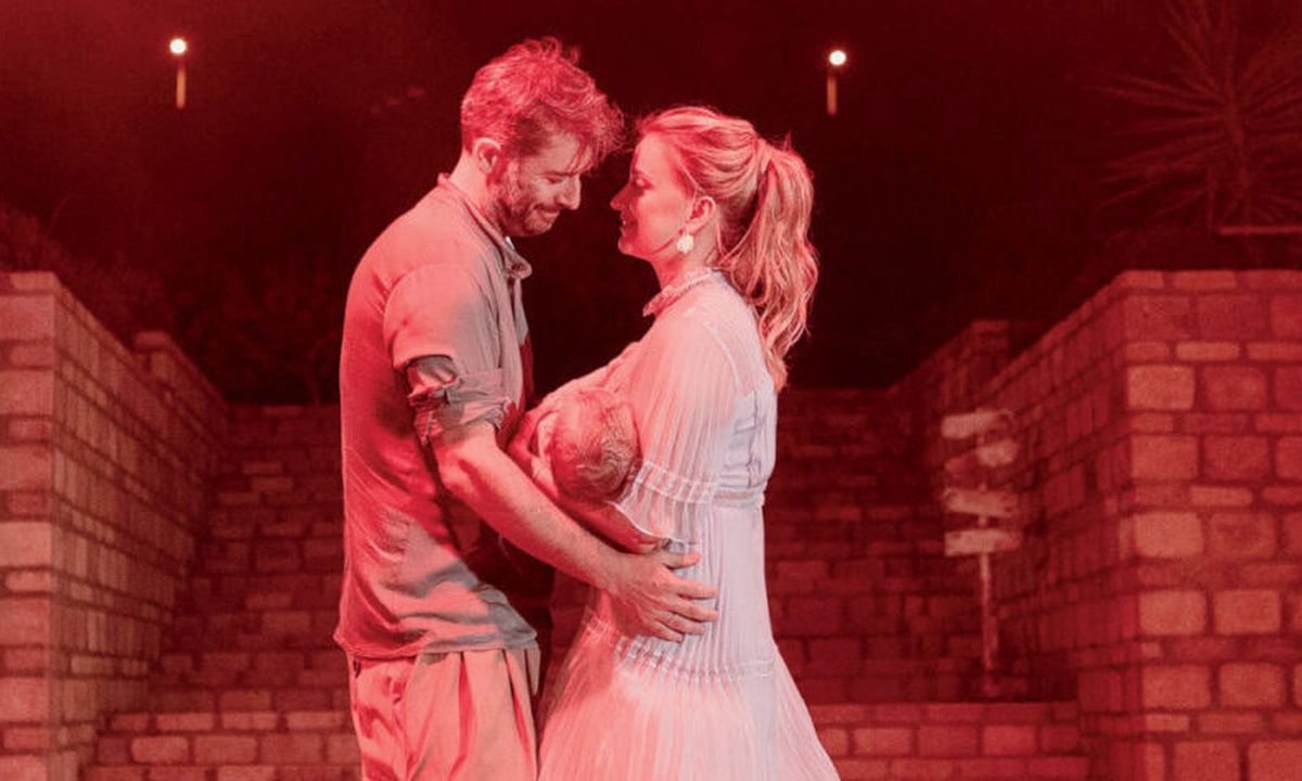 Μπουρδούμης - Δροσάκη: Νέες φωτό από τη βάφτιση του γιου τους Αναστάση!