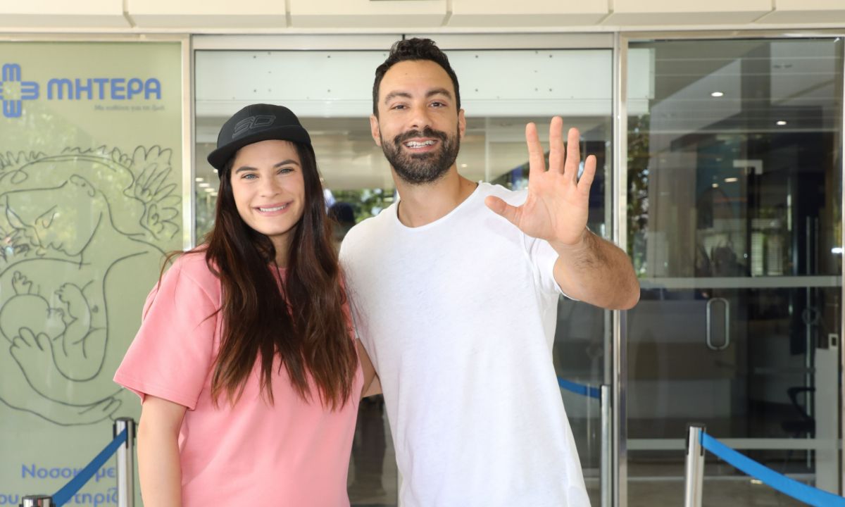 Πού θα βρεις ένα φόρεμα σαν εκείνο της  Χριστίνας Μπόμπα στην έξοδο από το μαιευτήριο