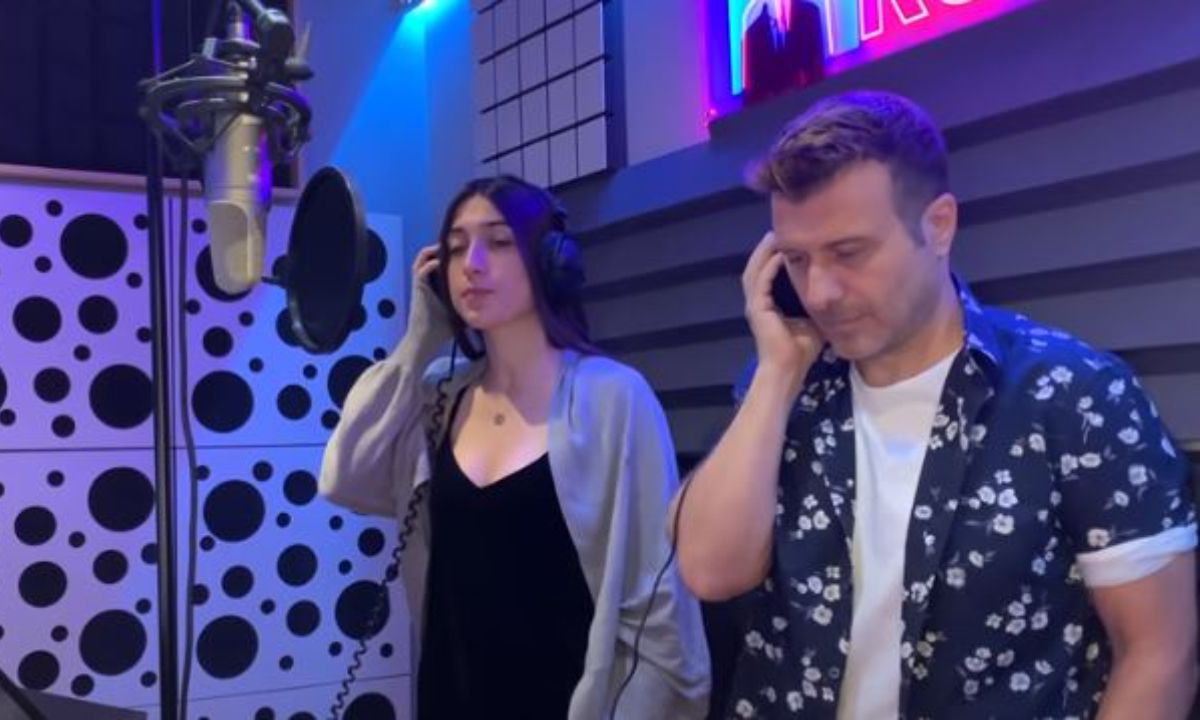 Γιάννης Πλούταρχος: Έχεις ακούσει την κόρη του να τραγουδάει; Θα μαγευτείς