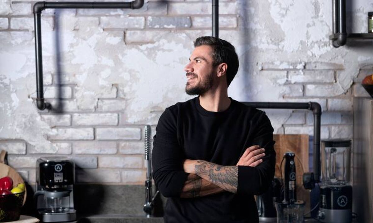 Άκης Πετρετζίκης: Η νέα φώτο από το δωμάτιο του μαιευτηρίου