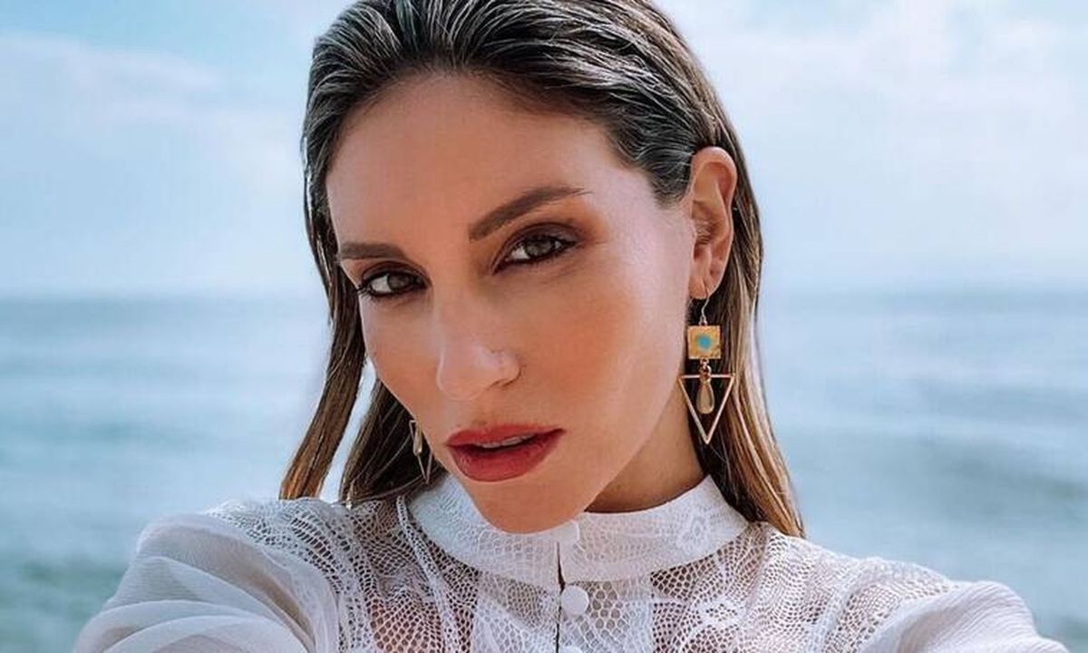 Αθηνά Οικονομάκου: Έτσι είναι το κορμί της με μπικίνι 40 ημέρες μετά τη γέννηση της κόρης της