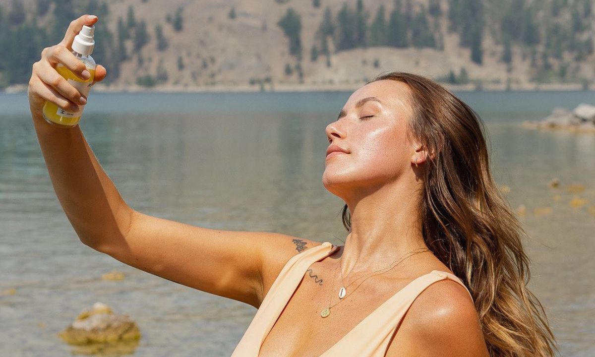 8 face mist για να αντέξεις τον καύσωνα