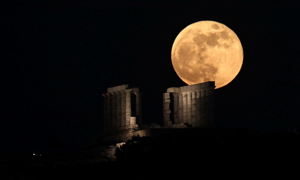 Η πανσέληνος του Αυγούστου στο Εθνικό Αρχαιολογικό Μουσείο