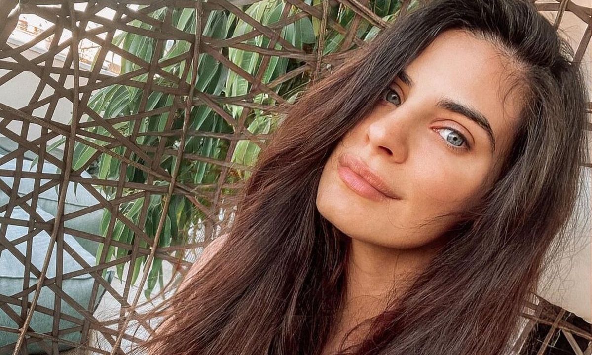 Μπόμπα: Η σιλουέτα της δυο μήνες μετά τον ερχομό των μωρών της – Το crop top και η νέα της εικόνα