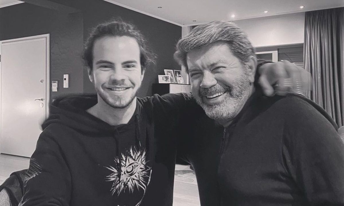 Άγγελος Λάτσιος: Το φανταστικό ποστ του! Απαθανάτισε τον μπαμπά του με τη Βαλέρια σε έξοδό τους