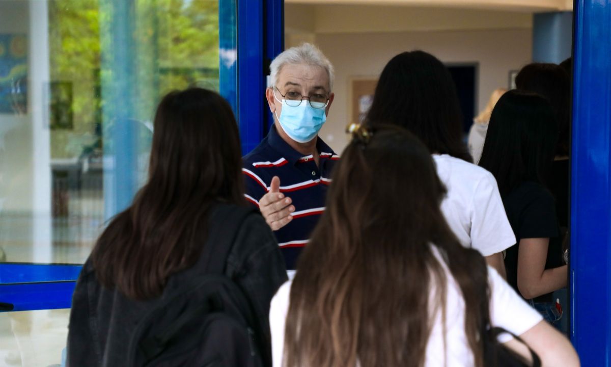 Σχολεία: Νέες οδηγίες για τους εκπαιδευτικούς - Τι θα συμβεί σε περίπτωση κρούσματος