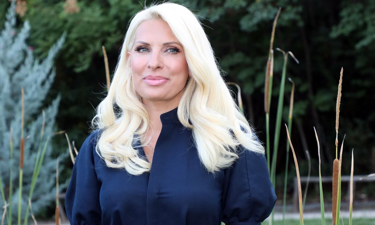 Μενεγάκη: Αποκαλύπτει πρώτη φορά το μυστικό ομορφιάς της αλλά και γιατί δεν θέλει να κάνει βραδινό!