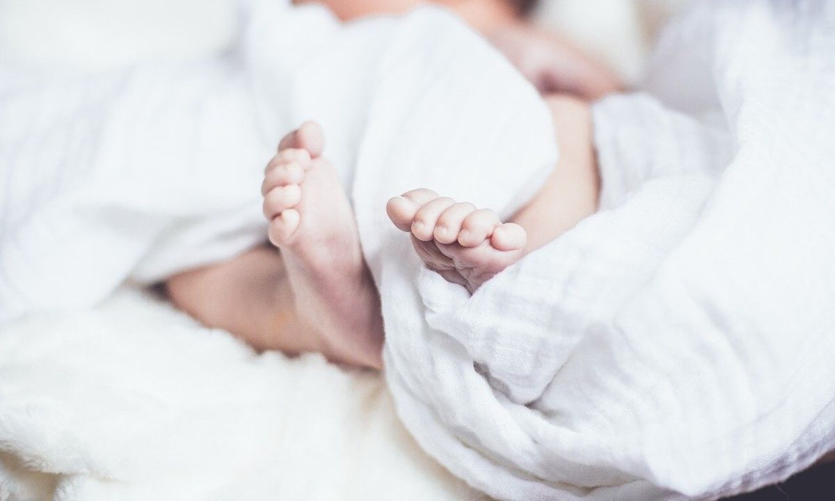 Θεσσαλονίκη: Τρεις ένοχοι για αγοραπωλησία παιδιών - Μεταξύ των καταδικασθέντων η μητέρα του βρέφους