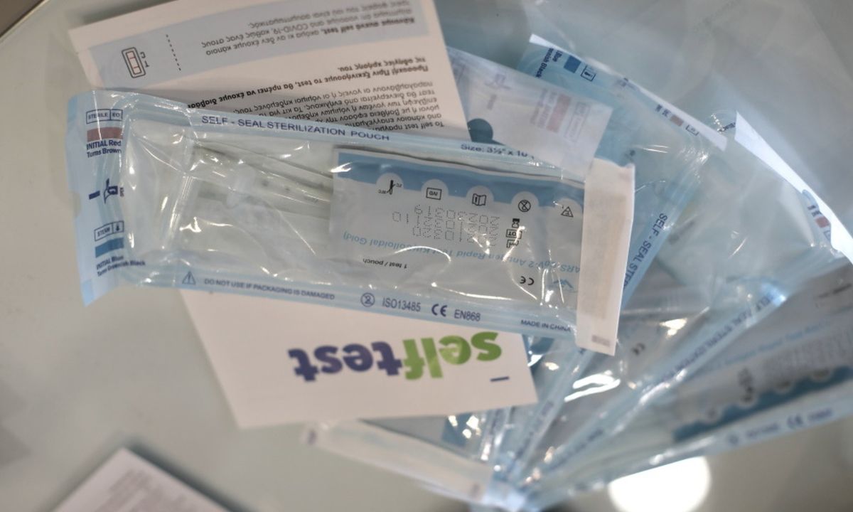 Self test: Κάθε πότε πρέπει να κάνουν οι μαθητές - Αναλυτικά η διαδικασία στο self-testing.gr