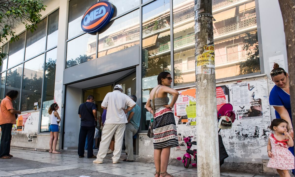 ΟΑΕΔ: Μέχρι αύριο (27/9) οι αιτήσεις για 4.800 νέες θέσεις εργασίας