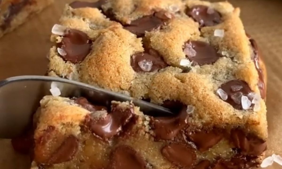 Κάν' το όπως η Kylie Jenner: Τα πιο εύκολα μπισκότα με κομματάκια σοκολάτας που θα λατρέψεις