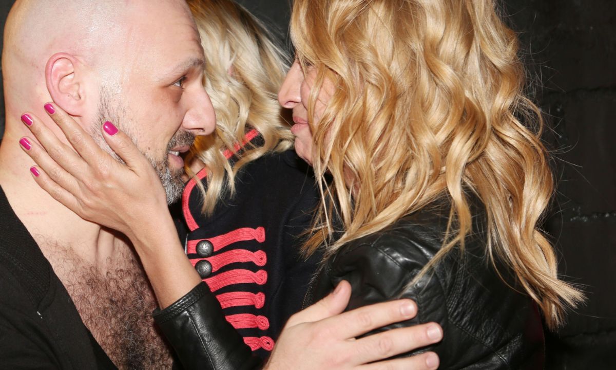 Μαρία Ηλιάκη: Ο γάμος και η βάπτιση της κόρης της και οι φήμες για την κουμπάρα (video)