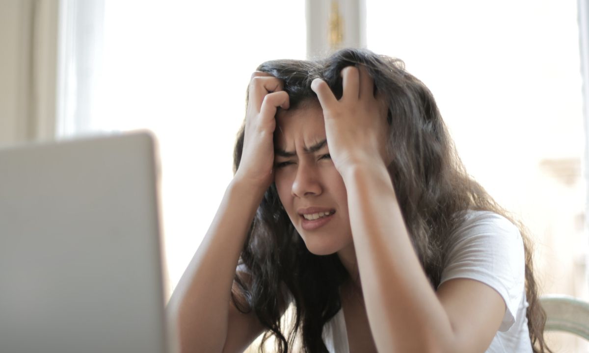 Κρίσεις πανικού: Πώς θα τις αντιμετωπίσεις με φυσικούς τρόπους