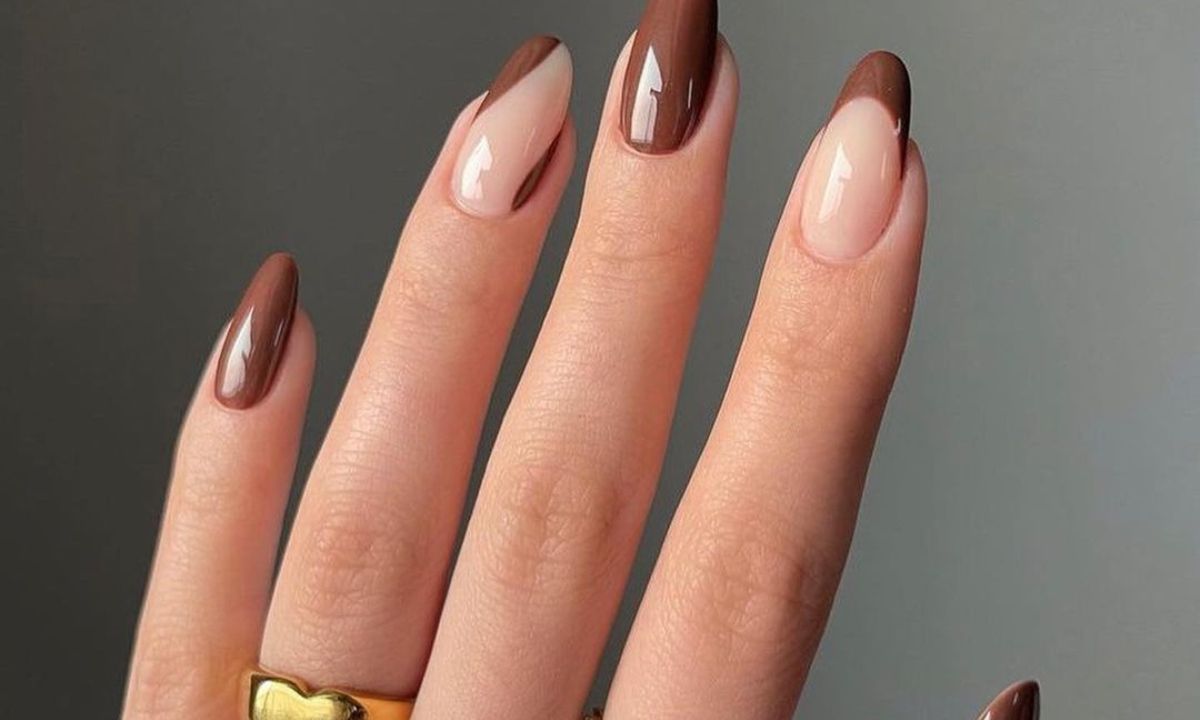 10 καφέ μανικιούρ που αξίζει να αντιγράψεις