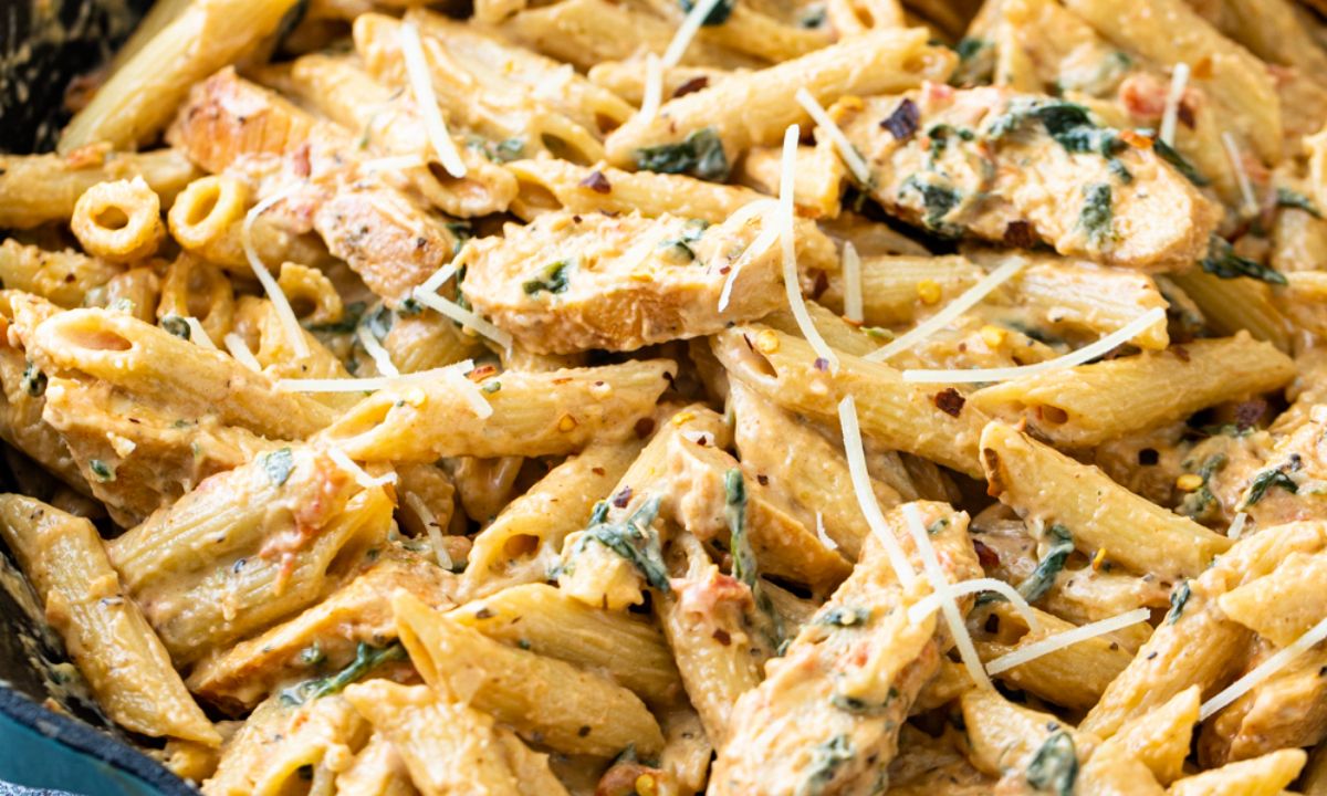 Πέννες με κοτόπουλο και κρέμα γάλακτος- Φτιάξε το απόλυτο comfort food