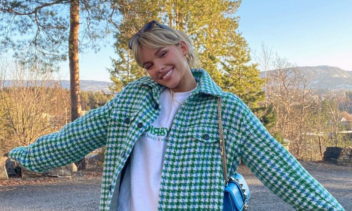 Τα χρωματιστά παλτό είναι η μεγαλύτερη τάση του χειμώνα - Πώς θα τα φορέσεις