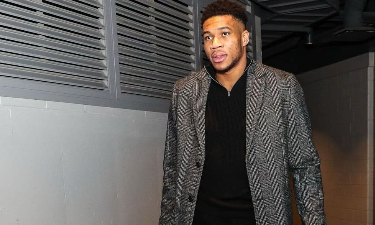 Γιάννης Αντετοκούνμπο: Ποζάρει με τον γιο του Λίαμ Τσαρλς και είναι ολόιδιοι! (photos)