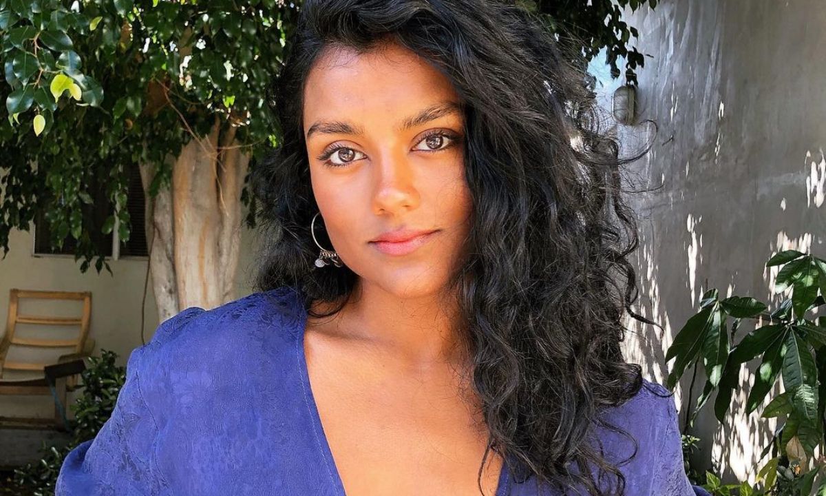 Η Simone Ashley είναι η πιο πολυσυζητημένη star του Bridgerton