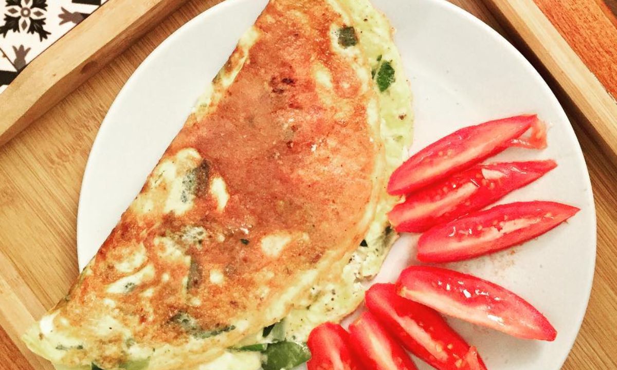 Η πιο εύκολη και νόστιμη ομελέτα με αβοκάντο για οποιαδήποτε ώρα της ημέρας