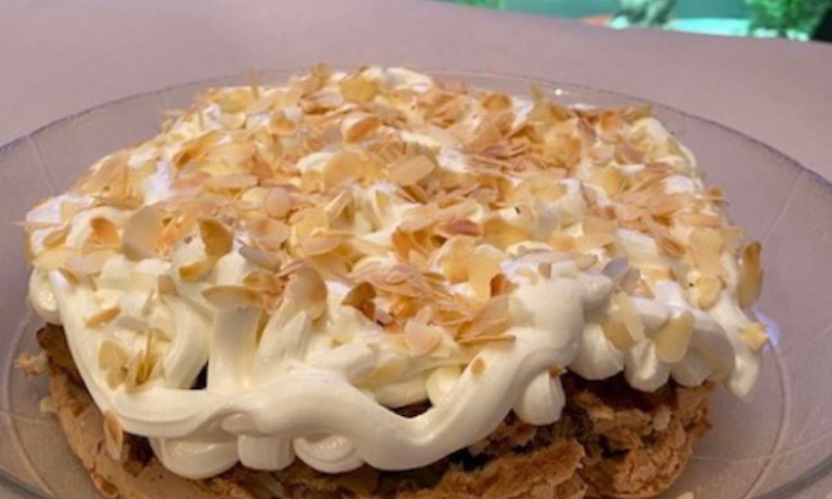 Η απόλυτη Old school συνταγή για τούρτα με Χουρμάδες γεμάτη παιδικές αναμνήσεις (Γράφει η Majenco)