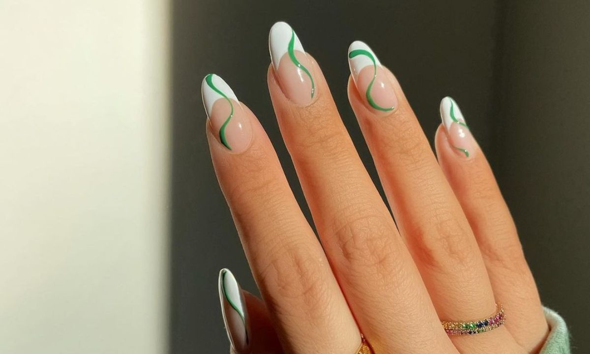 Τα 9 πιο δημοφιλή χρώματα του 2022 για το μανικιούρ σου