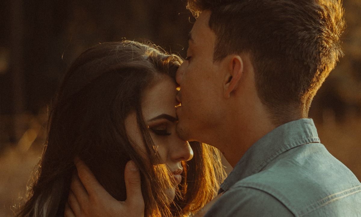 Τα σημάδια που δείχνουν ότι δεν είναι μόνο ο σύντροφός σου - Είναι και ο καλύτερός σου φίλος