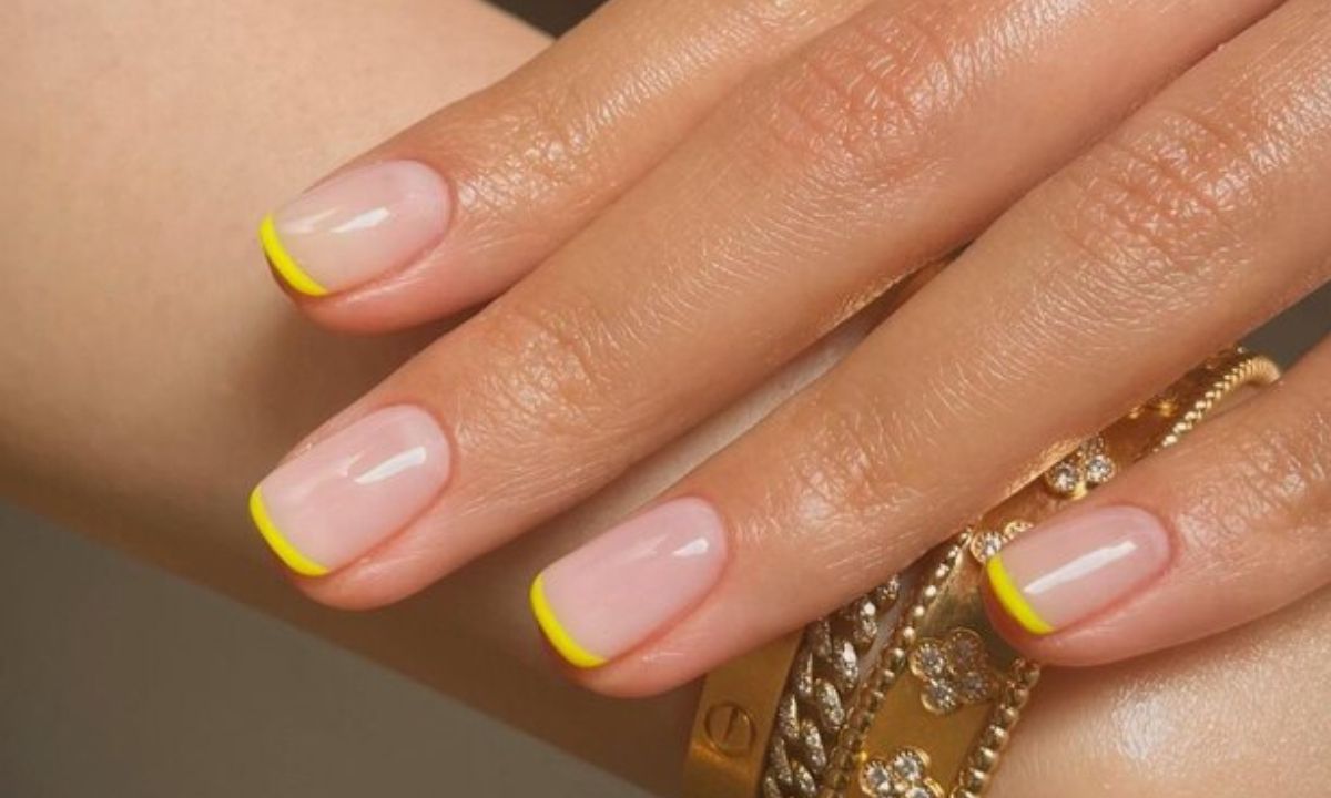 #MicroFrenchMani: Ένα διαφορετικό γαλλικό μανικιούρ θα ξεχωρίσει το 2022